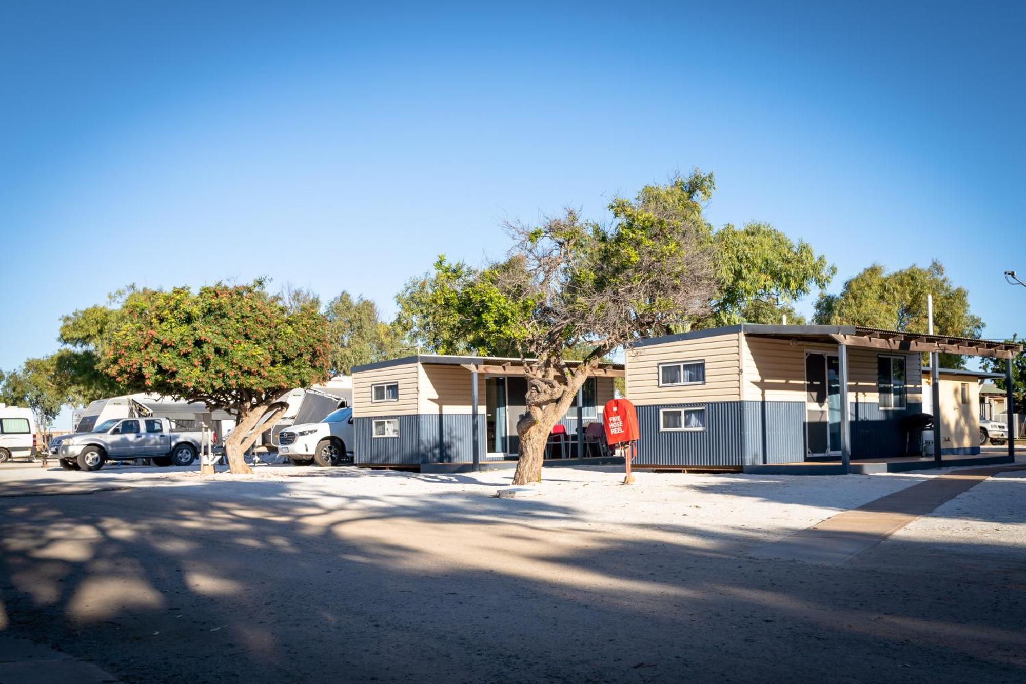 Coral Coast Tourist Park Hotel Carnarvon Buitenkant foto