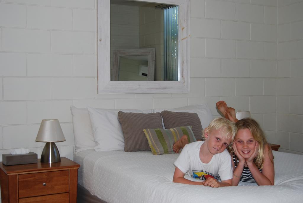 Coral Coast Tourist Park Hotel Carnarvon Buitenkant foto