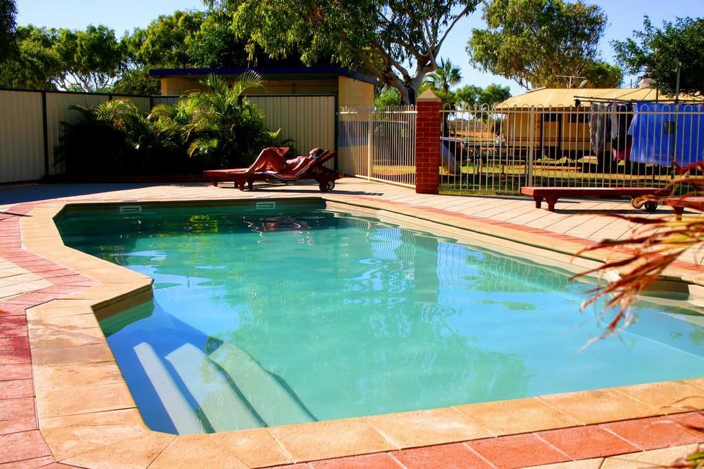 Coral Coast Tourist Park Hotel Carnarvon Buitenkant foto